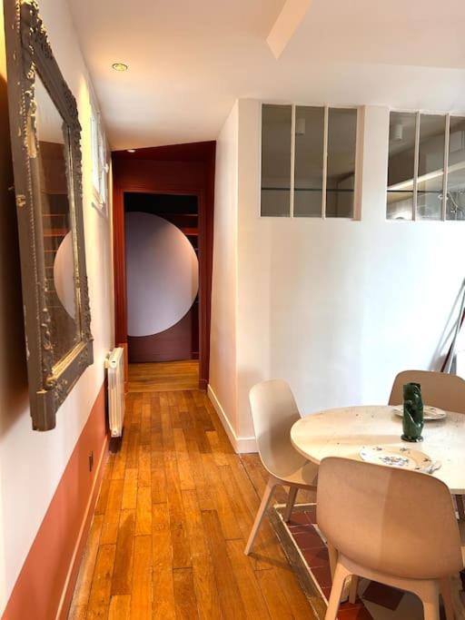 Un Fabuleux Decor Pour Un Chaleureux Appartement ปารีส ภายนอก รูปภาพ