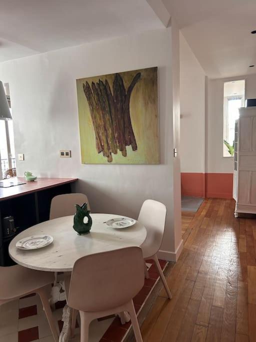 Un Fabuleux Decor Pour Un Chaleureux Appartement ปารีส ภายนอก รูปภาพ