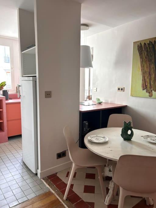 Un Fabuleux Decor Pour Un Chaleureux Appartement ปารีส ภายนอก รูปภาพ